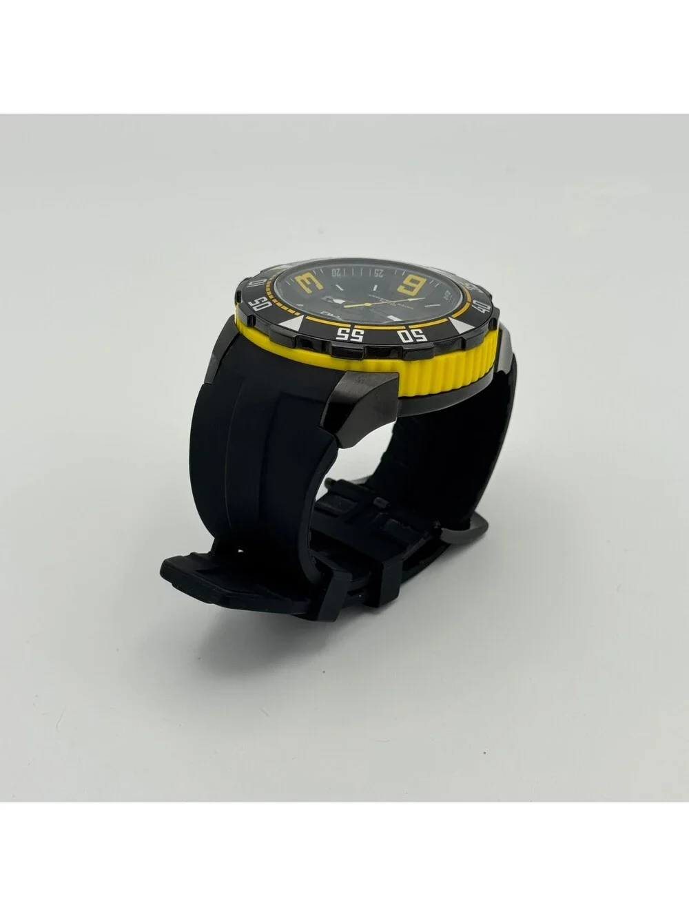 Seapro sp1114 Stainless Steel Black and Yellow Watch, working